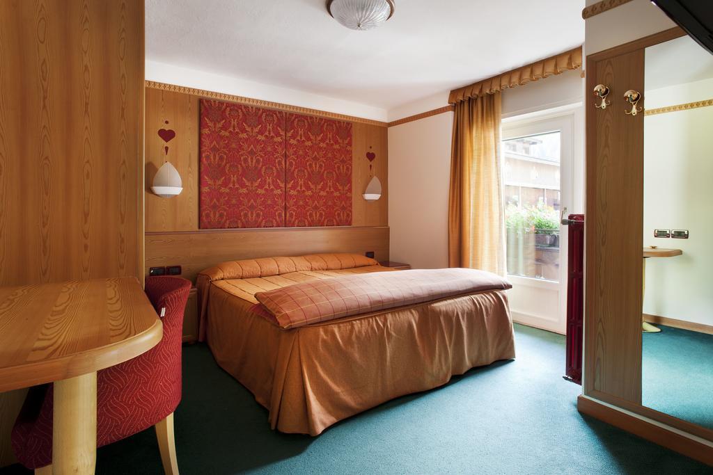 Hotel Haus Michaela Sappada Εξωτερικό φωτογραφία